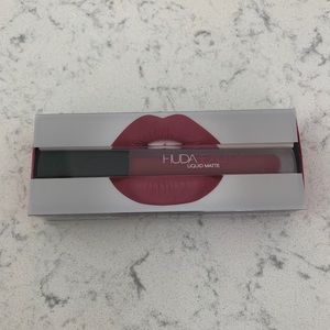 Huda Beauty Liquid Matte Lipstick - Trophy Wife